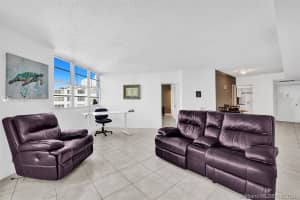 999 Brickell Bay Dr, Miami, FL 33131, Sold 04/15/21