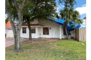 8459 NW 189th St, Hialeah, FL 33015, Sold 08/30/21
