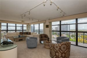 400 Leslie Dr, Hallandale Beach, FL 33009, Sold 05/20/21