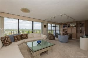 400 Leslie Dr, Hallandale Beach, FL 33009, Sold 05/20/21