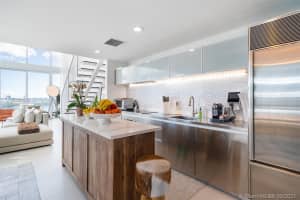 1040 Biscayne Blvd, Miami, FL 33132, Sold 05/10/21