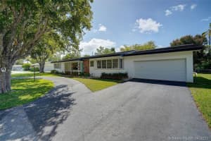 5490 SW 85th St, Miami, FL 33143, Sold 06/01/21