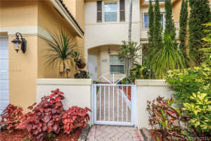 5542 NW 112th Ct, Doral, FL 33178, Sold 07/30/21