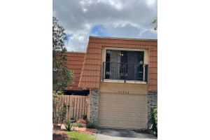 11112 N Harmony Lake Cir, Davie, FL 33324, Sold 05/18/21