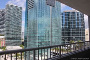 170 SE 14th St, Miami, FL 33131, Sold 06/03/21
