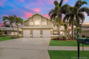 935 NW 197th Terrace, Pembroke Pines, FL 33029, Sold 04/22/21