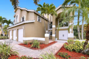 935 NW 197th Terrace, Pembroke Pines, FL 33029, Sold 04/22/21