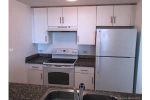 900 SW 8th St #500, Miami, FL 33130, Sold 04/23/21