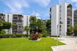 20500 W Country Club Dr, Aventura, FL 33180, Sold 06/10/21