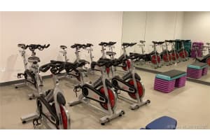 2950 NE 188th St, Miami, FL 33180, Sold 11/02/21