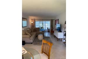 300 NE 20th St, Boca Raton, FL 33431, Sold 04/13/21