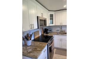 300 NE 20th St, Boca Raton, FL 33431, Sold 04/13/21