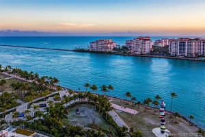 800 South Pointe Dr, Miami Beach, FL 33139, Sold 05/13/21