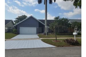 10124 NW 21st St, Pembroke Pines, FL 33026, Sold 05/28/21