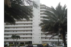 7904 West Dr #1, North Bay Village, FL 33141, Sold 05/14/21