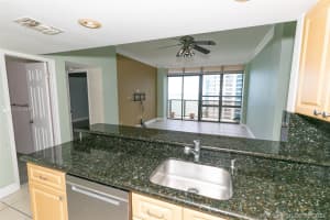 600 NE 36th St APT T12, Miami, FL 33137, Sold 06/29/21