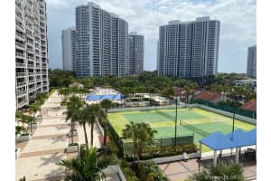 3610 Yacht Club Dr, Miami, FL 33180, Sold 05/12/21