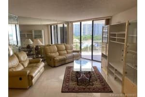 3610 Yacht Club Dr, Miami, FL 33180, Sold 05/12/21