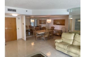 3610 Yacht Club Dr, Miami, FL 33180, Sold 05/12/21