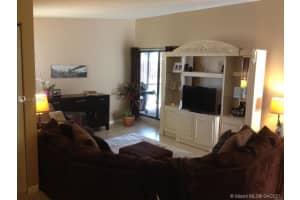 8948 NW 9th Pl, Plantation, FL 33324, Sold 05/28/21