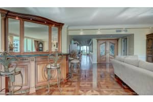 20155 NE 38th Ct, Aventura, FL 33180, Sold 06/24/21