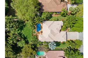 10150 S Lake Vista Cir, Davie, FL 33328, Sold 10/08/21