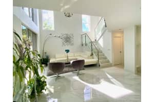 967 Azure Ln, Weston, FL 33326, Sold 05/12/21