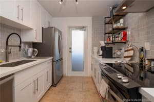 1030 9th St, Miami Beach, FL 33139, Sold 04/27/21
