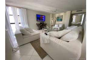 2555 Collins Ave, Miami, FL 33140, Sold 07/19/21