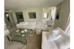 2555 Collins Ave, Miami, FL 33140, Sold 07/19/21