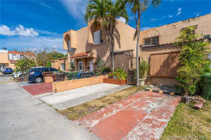1083 W 44th Terrace, Hialeah, FL 33012, Sold 09/29/21