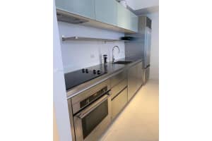 1040 Biscayne Blvd, Miami, FL 33132, Sold 09/22/21