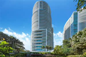 Add Building Entrance, 2127 Brickell Ave, Miami, FL 33129, Sold 05/28/21