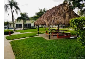 206 Lake Pointe Dr, Oakland Park, FL 33309, Sold 05/18/21