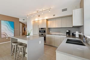4010 S Ocean Dr r1909, Hollywood, FL 33019, Sold 05/26/22