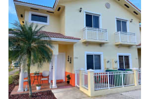 7450 NW 178th Terrace, Hialeah, FL 33015, Sold 04/22/21