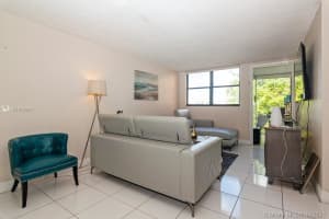 9420 W Flagler St, Miami, FL 33174, Sold 06/14/21