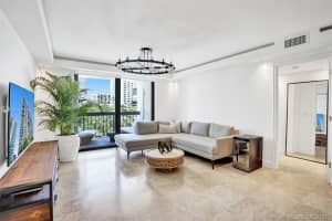 2333 Brickell Ave, Miami, FL 33129, Sold 05/17/21