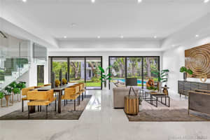 4860 SW 76th St, Miami, FL 33143, Sold 12/16/21