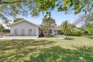15203 SW 164th St, Miami, FL 33187, Sold 08/02/21
