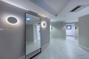 1000 South Pointe Dr, Miami Beach, FL 33139, Sold 11/03/21