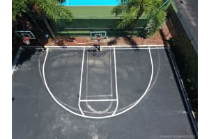 19501 E Country Club Dr, Miami, FL 33180, Sold 06/17/21