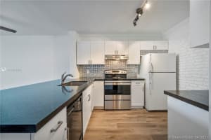 7175 Orange Dr #302h, Davie, FL 33314, Sold 05/28/21