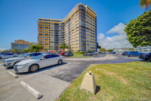 100 Golden Isles Dr, Hallandale Beach, FL 33009, Sold 10/01/21