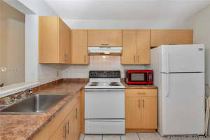 8740 Sherman Cir N, Miramar, FL 33025, Sold 05/04/21