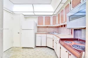 1540 NE 191st St, Miami, FL 33179, Sold 05/11/21