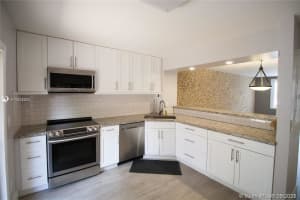 10079 SW 77th Ct, Miami, FL 33156, Sold 06/01/21