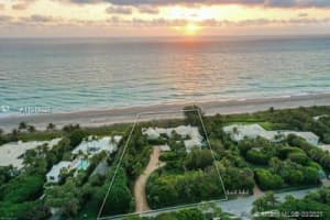 243 S Beach Rd, Hobe Sound, FL 33455, Sold 07/15/21
