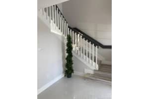 8325 NW 186th St, Hialeah, FL 33015, Sold 05/07/21