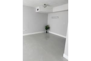 8325 NW 186th St, Hialeah, FL 33015, Sold 05/07/21